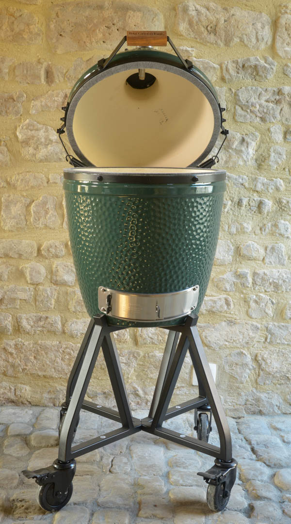 Normandie_outdoor-outdoor-living&cooking-BBQ-big_green_egg-3656