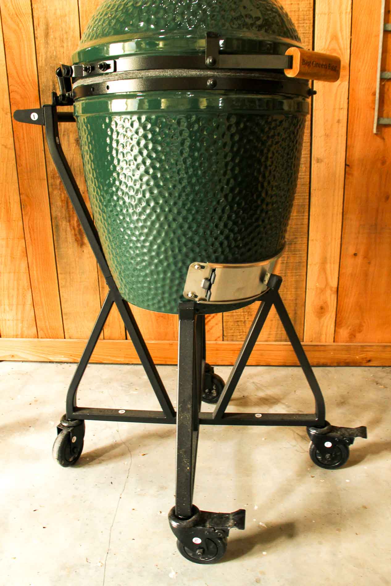 Normandie_Outdoor-living-cooking-lifestyle-outdoor_cooking-BBQ-Kamado-intEGGrated_Nest-handler-IMG_8662